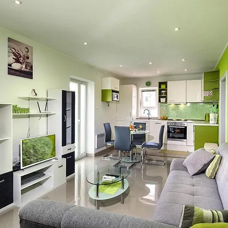 Apartment Holiday Flat Marmor Selca - Cin081009-p